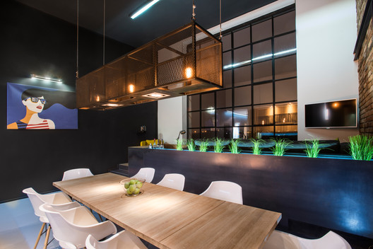 Studio Loft / GASPARBONTA - Table, Sofa