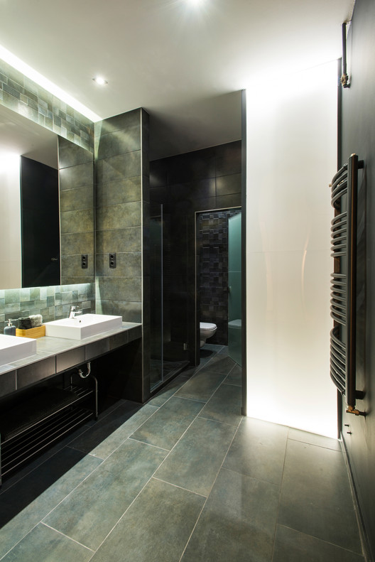 Studio Loft / GASPARBONTA - Sink, Bathroom, Countertop, Lighting, Shower