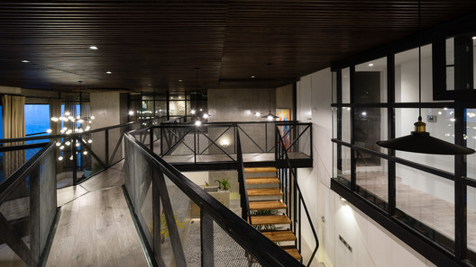 Party Apartment / Nghiêm Phong + Đào Thành - Glass, Handrail