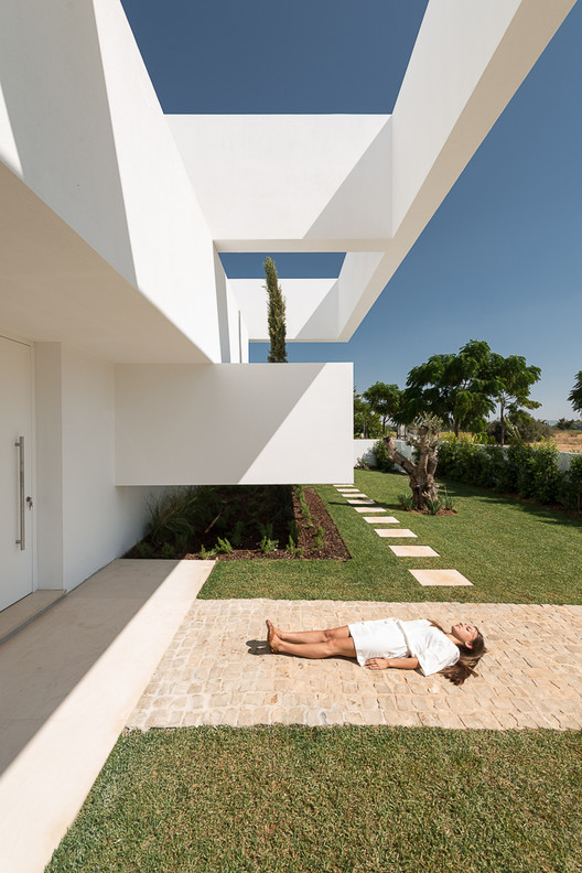 Five Terraces and a Garden / corpo  atelier - Interior Photography, Facade