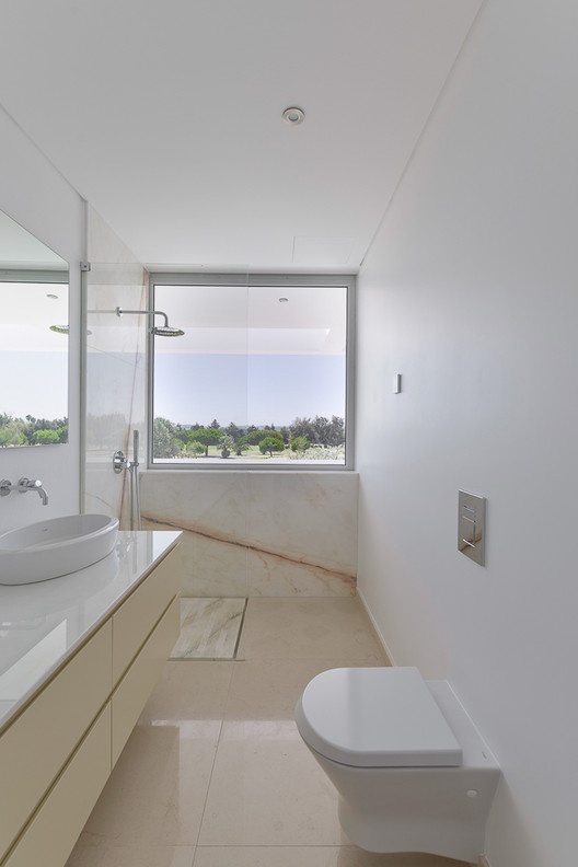 Five Terraces and a Garden / corpo  atelier - Interior Photography, Bathroom, Sink, Bathtub