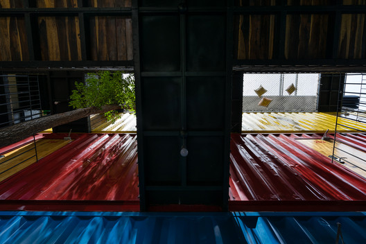 Ccasa Hostel  / TAK architects - Steel