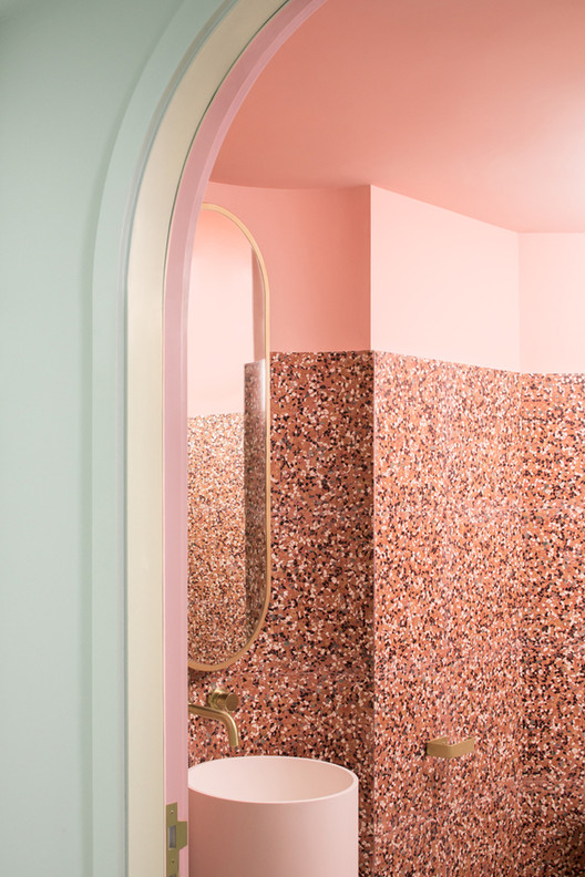 Trends Always Come Back: Retro Aesthetics with Modern Materials - Image 16 of 22