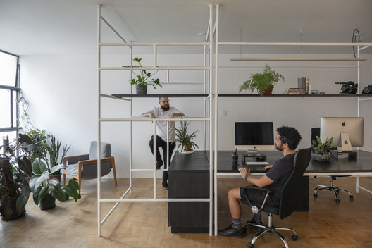 How to Ensure Comfort and Well-Being in Small Spaces? - Image 5 of 15