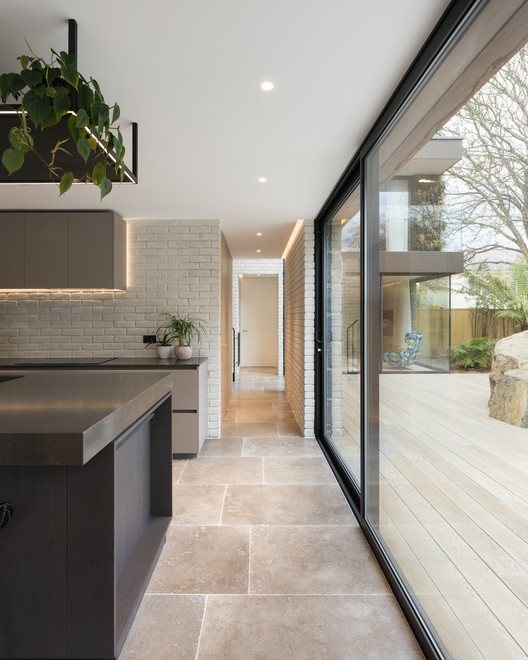 The Glade / DLM Architects - Door, Table, Windows, Countertop