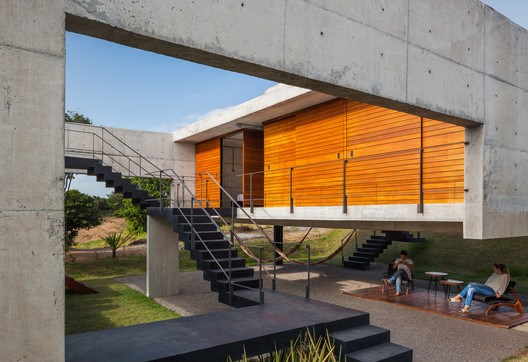 Two Beams House / Yuri Vital - Facade, Stairs, Handrail, Beam