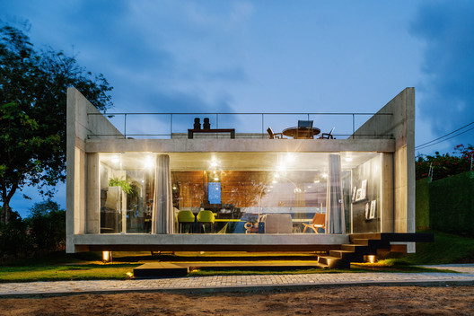 Two Beams House / Yuri Vital - Windows