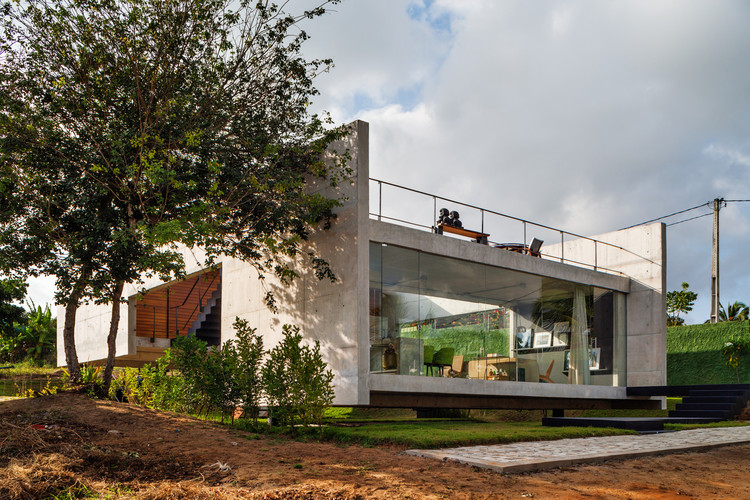 Two Beams House / Yuri Vital - Facade