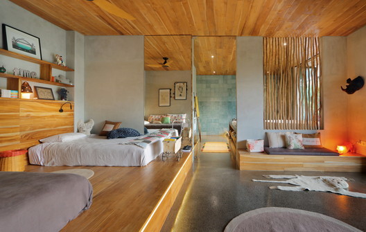 Chameleon Villa / Word of Mouth Architecture - Table, Beam, Bed, Bedroom