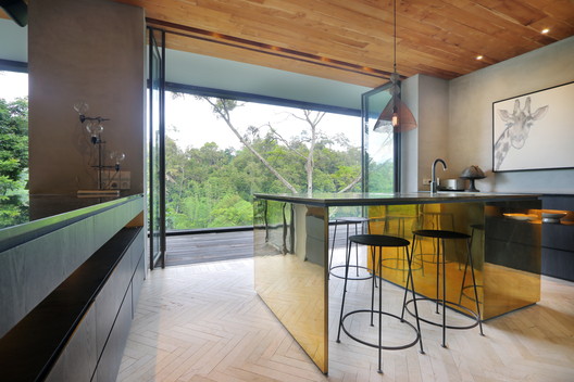 Chameleon Villa / Word of Mouth Architecture - Table, Chair, Countertop, Facade, Handrail, Beam