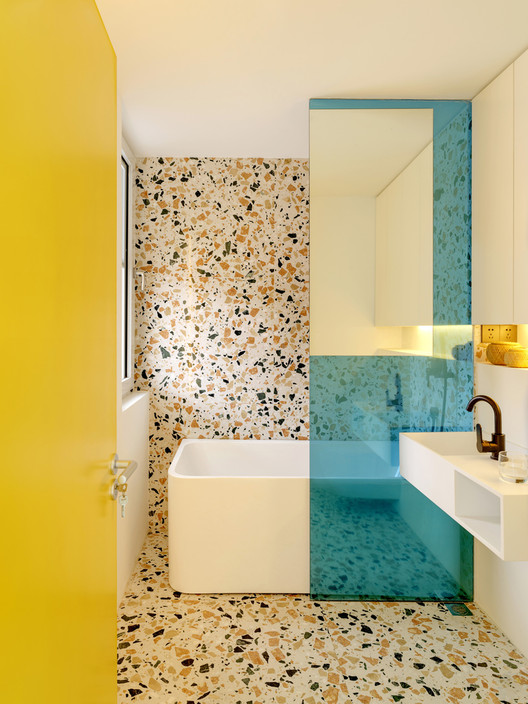 Trends Always Come Back: Retro Aesthetics with Modern Materials - Image 4 of 22
