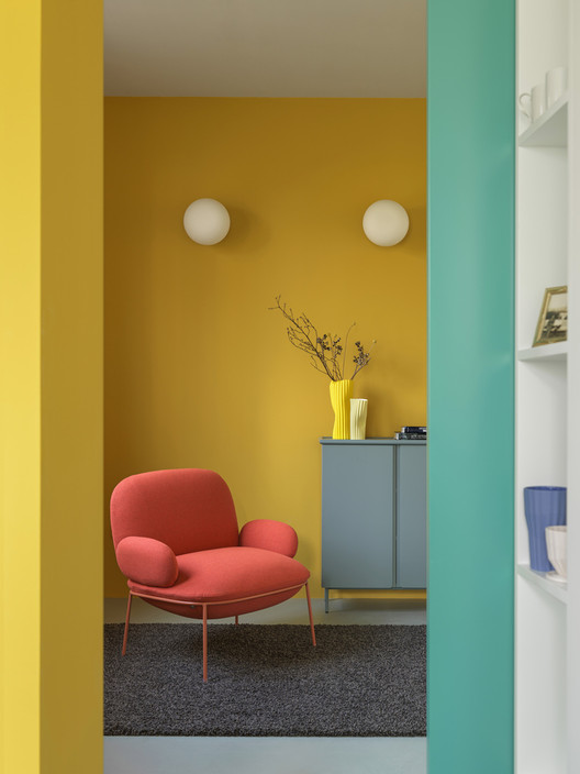 Trends Always Come Back: Retro Aesthetics with Modern Materials - Image 14 of 22