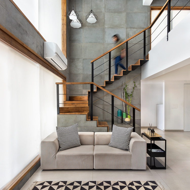 The Open House / STUDIO Nishita Kamdar - Sofa, Stairs, Handrail, Beam