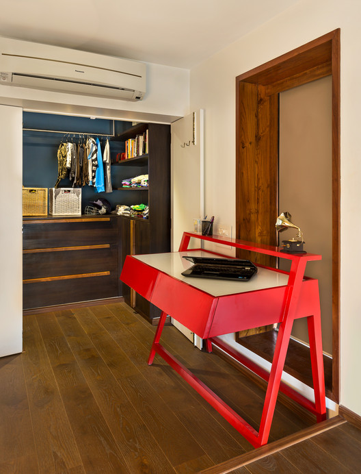 The Open House / STUDIO Nishita Kamdar - Table