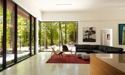 Fallsview Residence  / Setless Architecture - Image 2 of 18