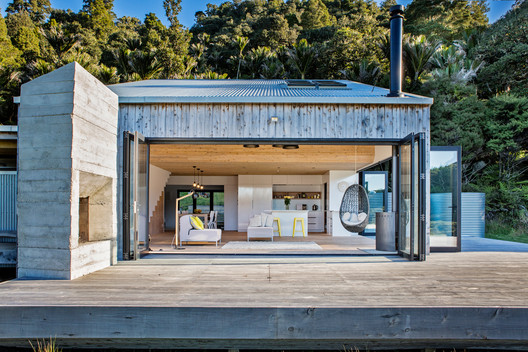 Back Country House / LTD Architectural Design Studio - Door, Facade, Column