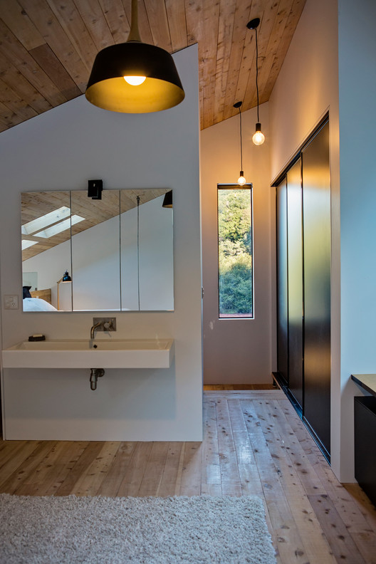 Back Country House / LTD Architectural Design Studio - Bathroom, Sink, Glass