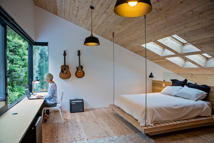 Back Country House / LTD Architectural Design Studio - Windows, Lighting, Bed, Beam, Bedroom