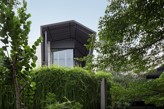 A Box in Disguise / Wahana Architects - Image 13 of 31