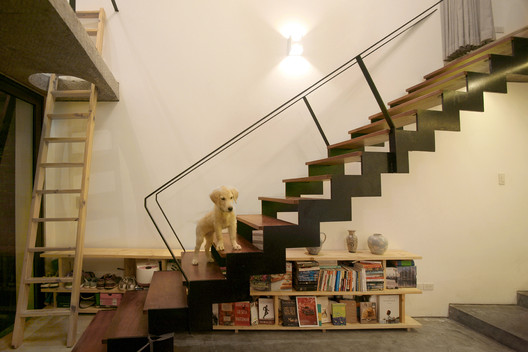 Maison T / Nghia-Architect - Interior Photography, Stairs, Shelving, Handrail