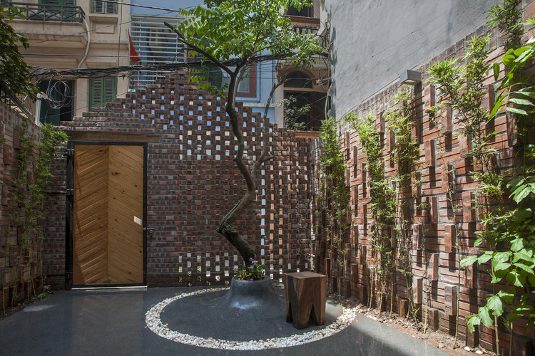 Maison T / Nghia-Architect - Exterior Photography, Windows, Garden
