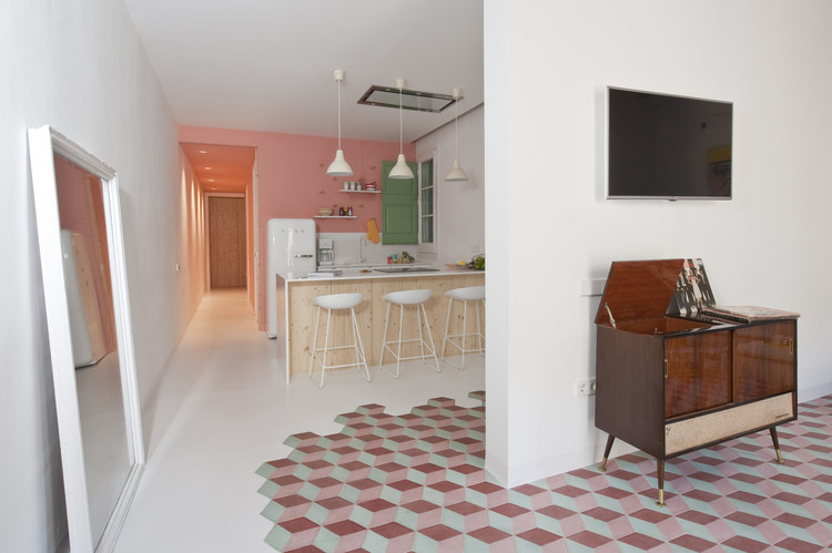 Trends Always Come Back: Retro Aesthetics with Modern Materials - Image 12 of 22