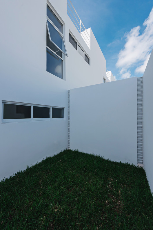 Sonata Housing / Arkham Projects - Exterior Photography, Windows, Facade