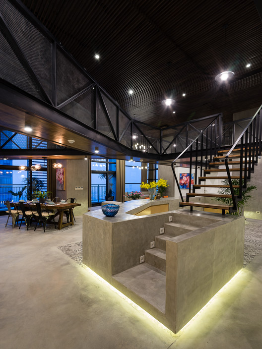 Party Apartment / Nghiêm Phong + Đào Thành - Chair