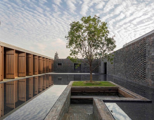 Tsingpu Yangzhou Retreat / Neri&Hu Design and Research Office - Brick, Facade, Courtyard