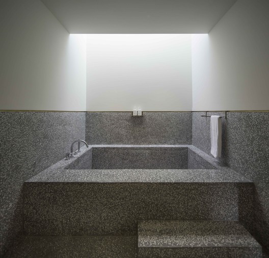 Tsingpu Yangzhou Retreat / Neri&Hu Design and Research Office - Sink, Bathroom, Countertop, Bathtub