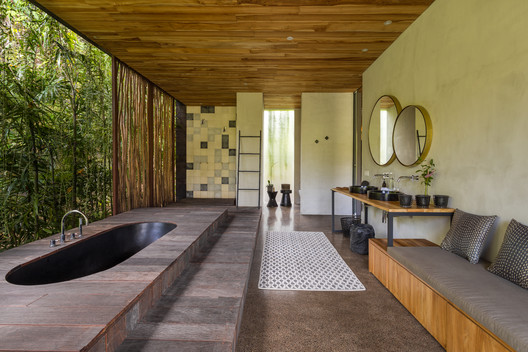 Chameleon Villa / Word of Mouth Architecture - Lighting, Table, Bedroom, Windows, Beam