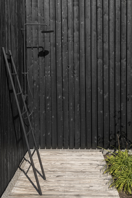 Tiny Holiday Home / i29 interior architects + Chris Collaris - Exterior Photography, Fence