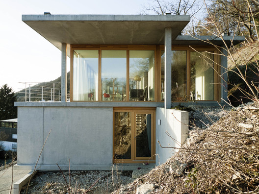 House on a Slope / Gian Salis Architect - Exterior Photography, Windows, Facade