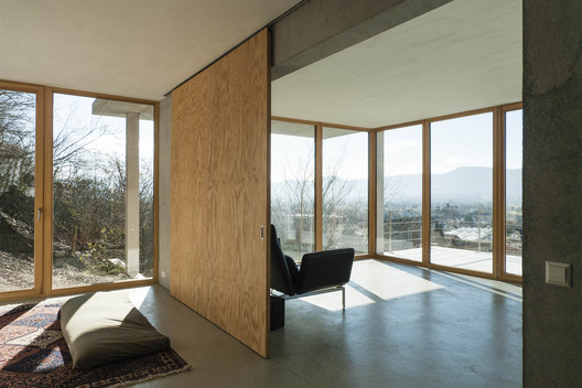House on a Slope / Gian Salis Architect - Interior Photography, Windows