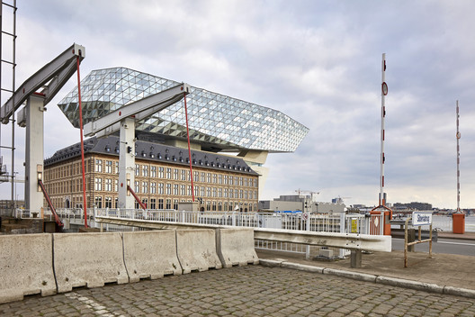 Antwerp Port House / Zaha Hadid Architects - Image 10 of 41