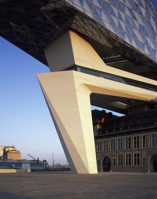 Antwerp Port House / Zaha Hadid Architects - Image 2 of 41