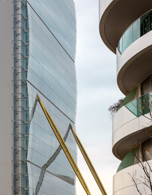 Citylife Apartments  / Zaha Hadid Architects - Facade
