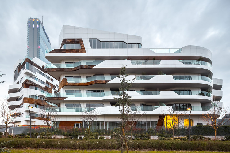 Citylife Apartments / Zaha Hadid Architects - Facade, Windows