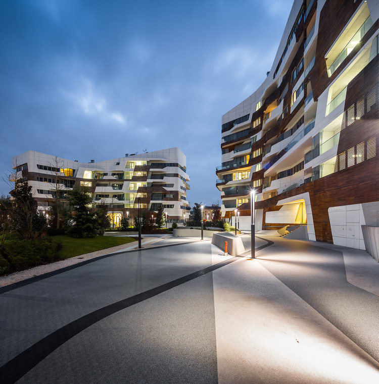 Citylife Apartments / Zaha Hadid Architects - Facade