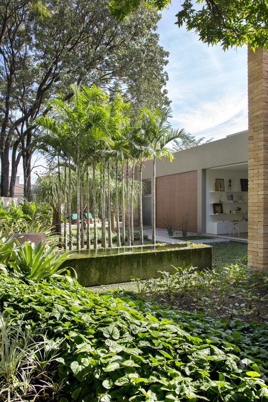 Bourgainvile 2 House / Solange Cálio Arquitetos - Image 17 of 38