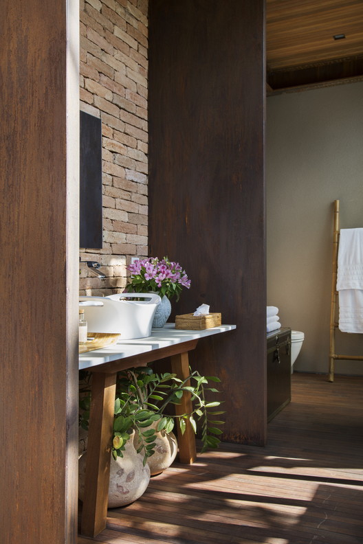 Bourgainvile 2 House / Solange Cálio Arquitetos - Image 16 of 38