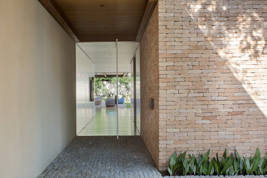 Bourgainvile 2 House / Solange Cálio Arquitetos - Image 15 of 38