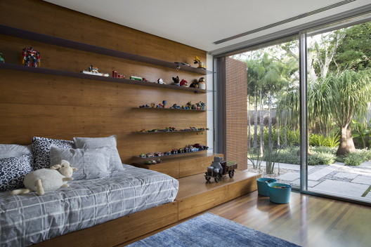 Bourgainvile 2 House / Solange Cálio Arquitetos - Image 13 of 38