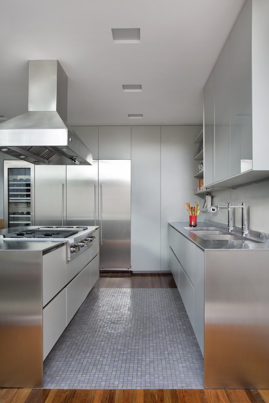 Bourgainvile 2 House / Solange Cálio Arquitetos - Interior Photography, Kitchen, Countertop, Sink