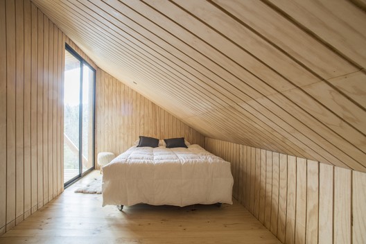 La Quimera House / Ruca Proyectos - Beam, Bed, Bedroom, Windows