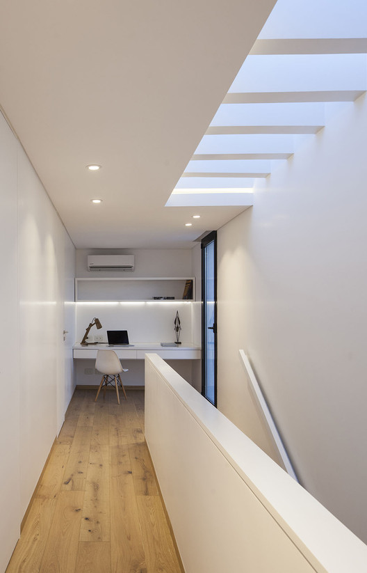 Casa N  / Estudio GMARQ - Interior Photography, Kitchen, Chair