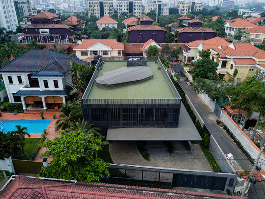 911-VILLA / VACO Design - Exterior Photography, Windows