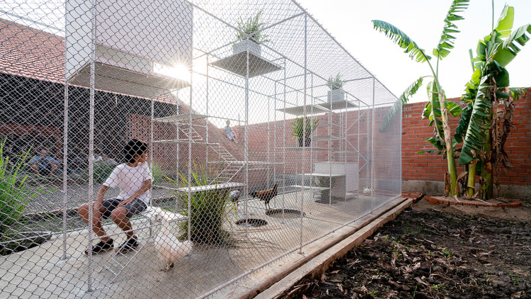 Chicken House / Tropical Space - Garden