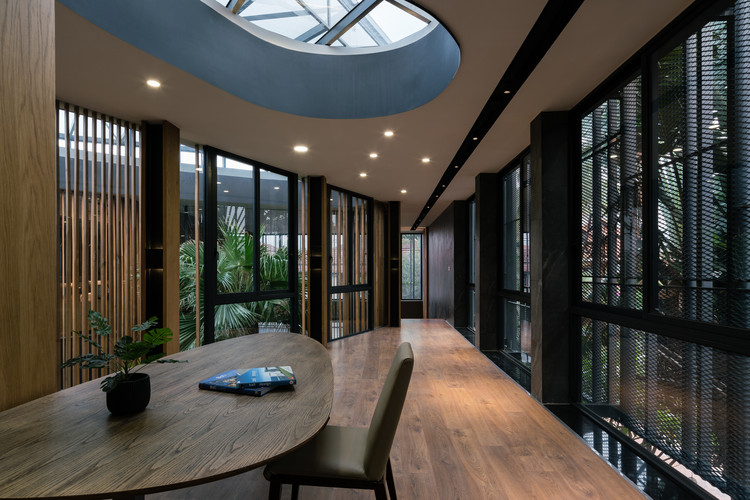 911-VILLA / VACO Design - Interior Photography, Table, Chair, Windows, Glass