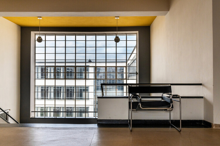  Architectural Details of the Bauhaus Movement: Revisiting the Glass Corners and Tubular Steel Construction - Featured Image